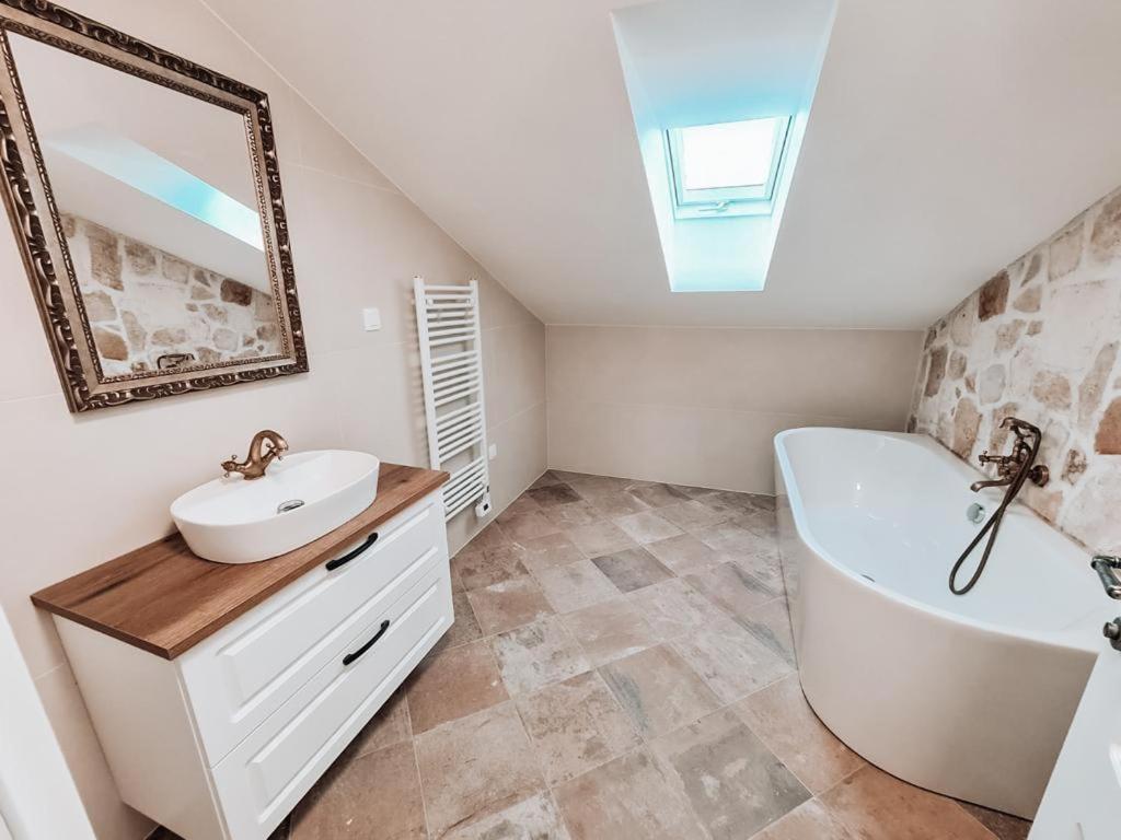 Stone House Jezera Apartment Bagian luar foto