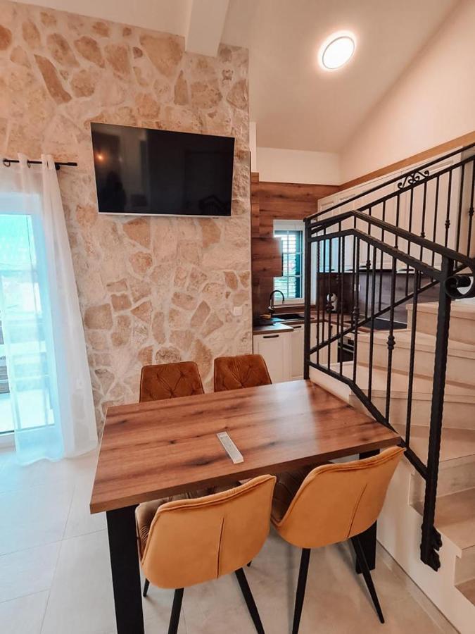 Stone House Jezera Apartment Bagian luar foto