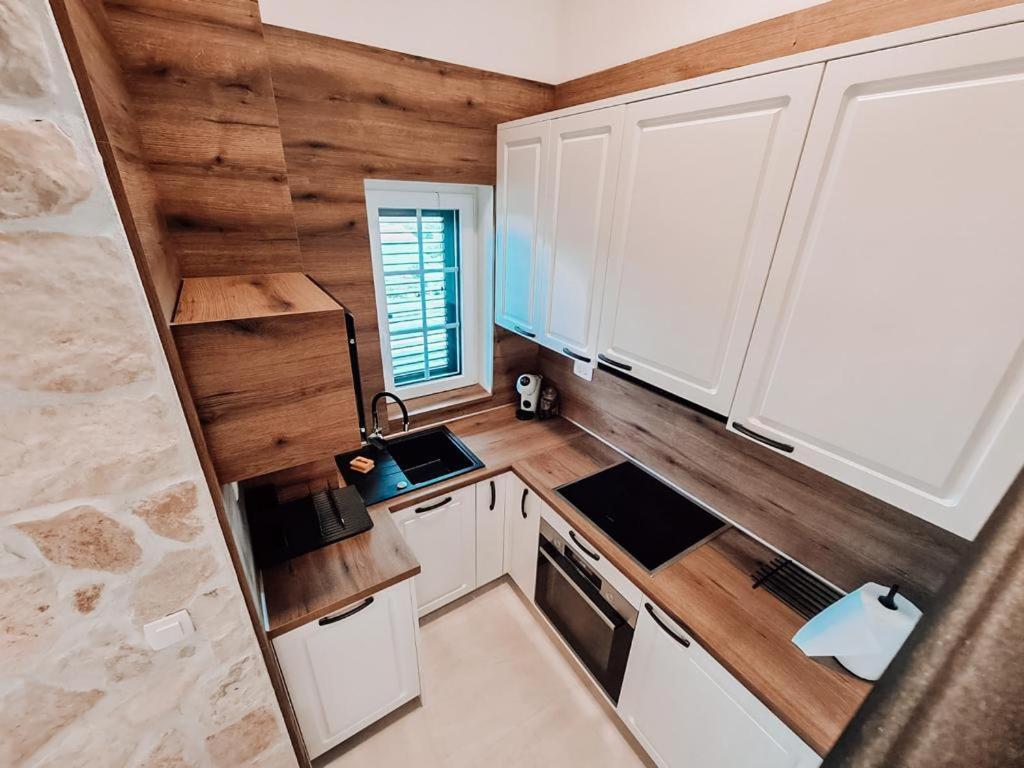 Stone House Jezera Apartment Bagian luar foto